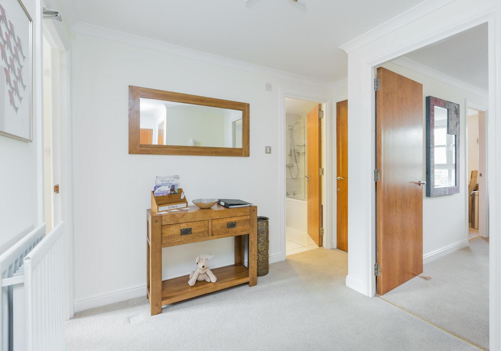 Old Tolbooth Wynd - 388 Apartment Единбург Екстериор снимка